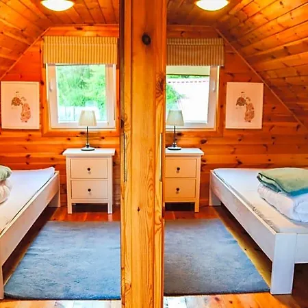 Na Soltyskiej 山林小屋 *